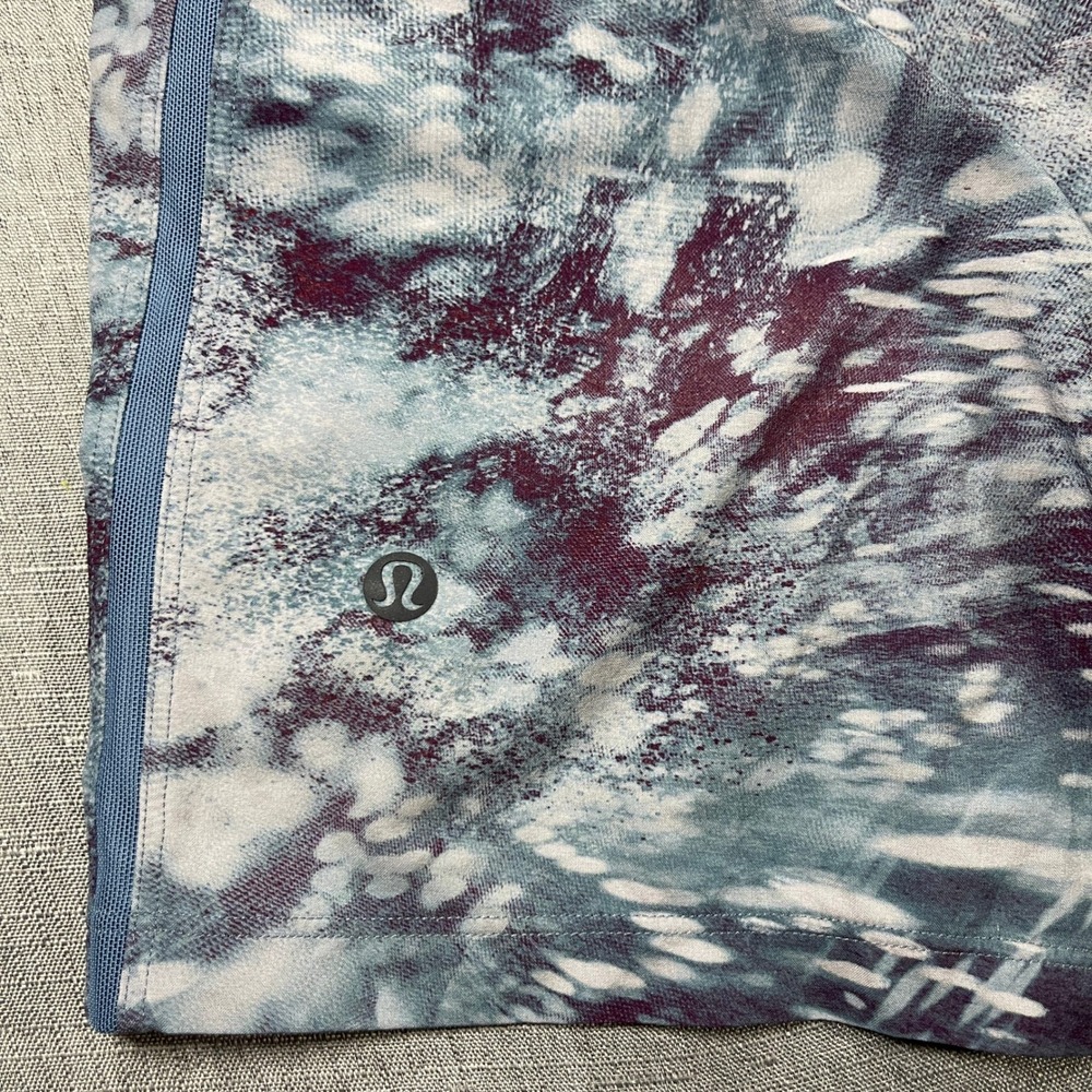 Lululemon Pace Breaker 7" Linerless Shorts Mens Large Flicker Utility Blue Print - Picture 6 of 15